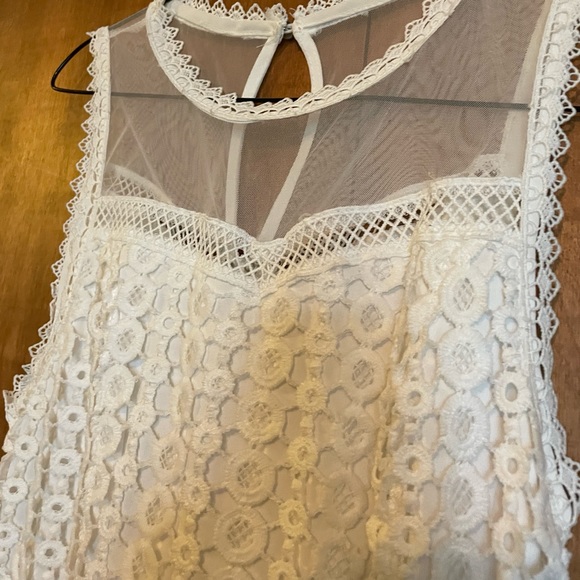 Francesca’s White Dress - only worn once - Picture 5 of 12